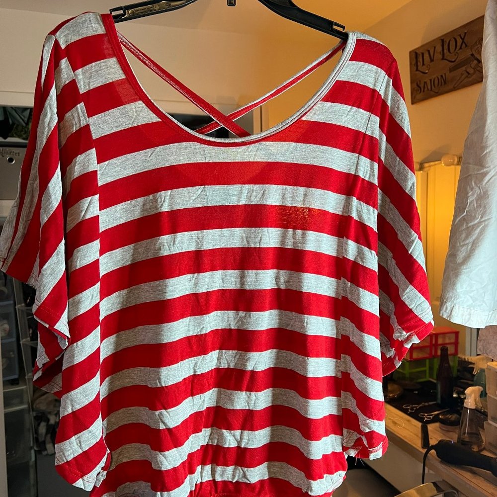 Red Striped Crop Shirt Wide Sleeves Medium